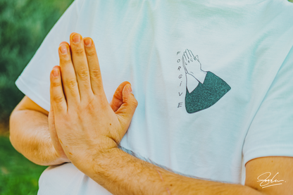 T-shirt Forgive